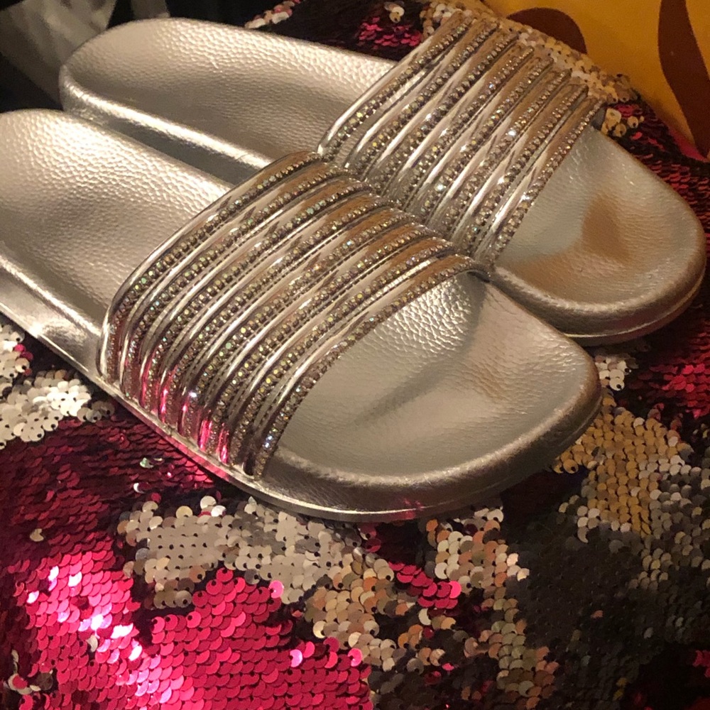 Brand new sliver slides💋👀never warn